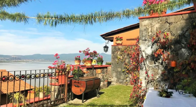 La Gloria de los Ángeles, Boek Hotel Tzintzuntzan Michoacan