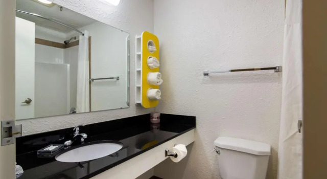 Четырёхместный номер Deluxe Motel 6 Kerrobert, SK