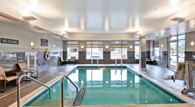 Residence Inn by Marriott Milwaukee North/Glendale, 预订 酒店 格伦代尔 威斯康星州