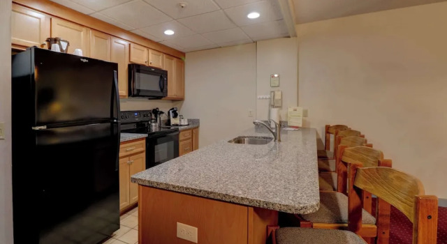 Люкс Business Fireside Inn & Suites Gilford