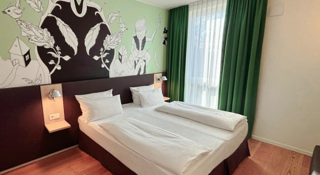 Grimms Hotel Berlin Potsdam, Rezerwuj Hotel Teltow Brandenburgia