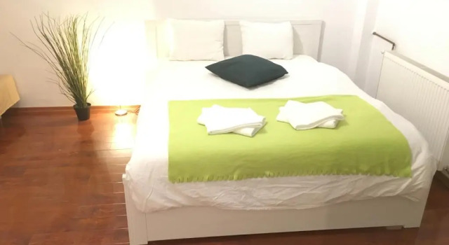 New Green Studio, Забронировать Отель Отели Бухареста с парковкой, рядом с Торговый центр Bucharest Mall, Парковка