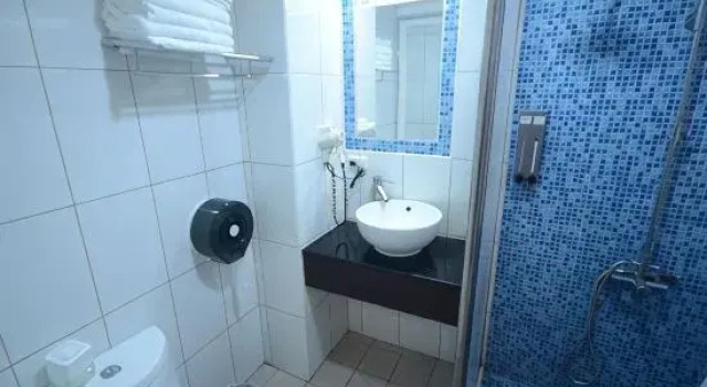 Трёхместный номер Standard с балконом и с видом на море Shin Gang Jing-Ya Pai House