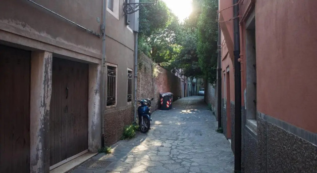 Mansarda Settimo Cielo, Varaa Hotelli Hotellit Chioggia pysäköinnillä, Pysäköinti