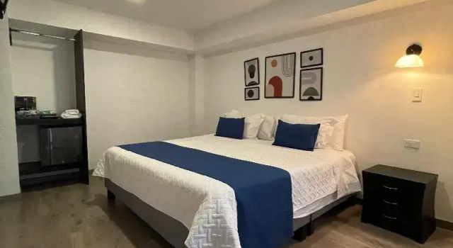 Четырёхместный номер Standard Hotel Embajada 44