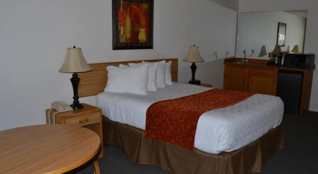 Mill Village Motel, จอง โมเทล Eatonville Washington (state)