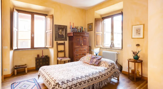 Lovely 2-bed Apartment in Roma, Забронировать Апартаменты/квартира Аурелио Рим, рядом с Piazza della Madonna dei Monti