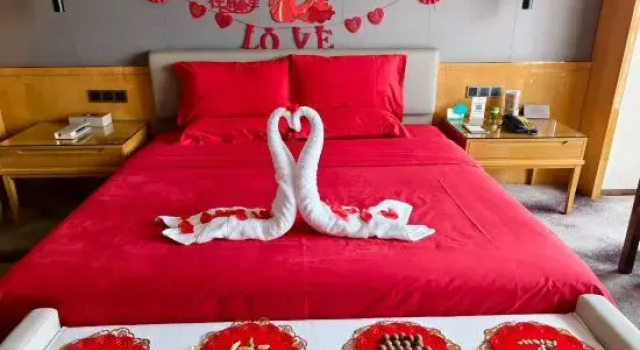 Люкс Business с видом на озеро Swan Lake Recreation Hotel Foshan