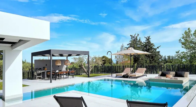Seasalt Luxury Villas, Book Villa Pefkohori 