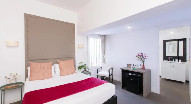 Номер Economy Amra Barcelona Caspe