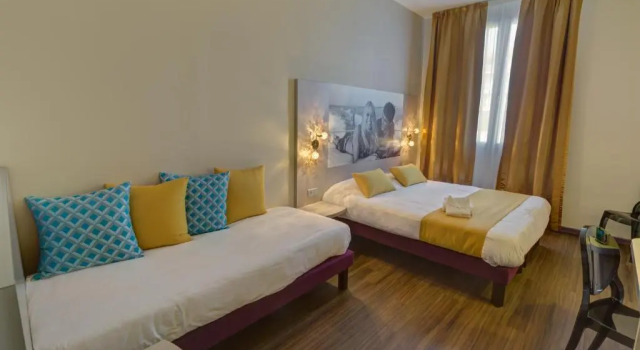 Трёхместный номер Superior Hôtel Arles Plaza
