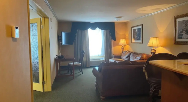 Люкс Merit Hotel & Suites