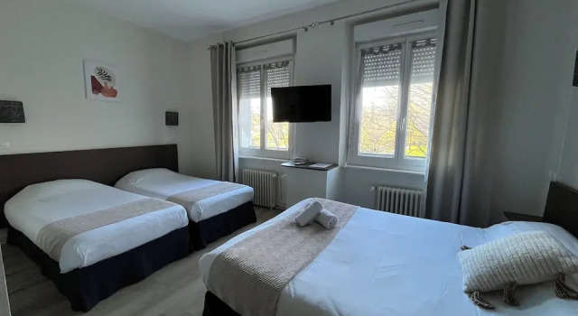 Четырёхместный семейный номер Standard Hôtel Agena