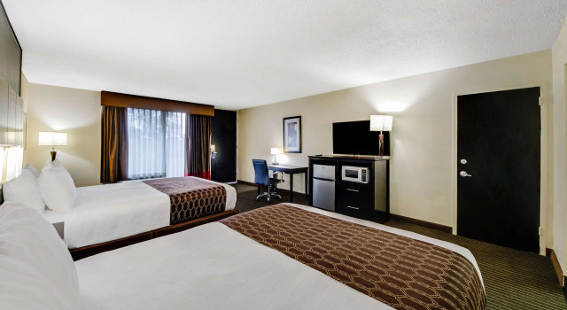 Четырёхместный номер Standard Best Western Inn of Del Rio