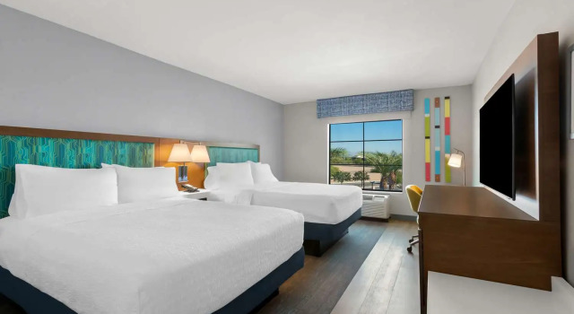 Четырёхместный номер Standard Hampton Inn & Suites Phoenix/Gilbert