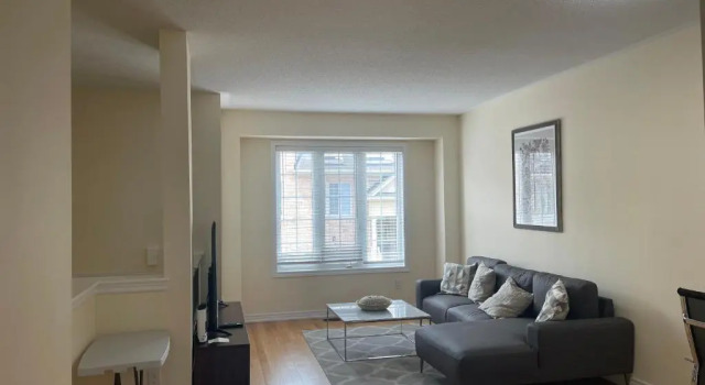 Yet Another Exquisite 3+1 Bedrooms Home Experience, Varaa Hotelli Brampton 