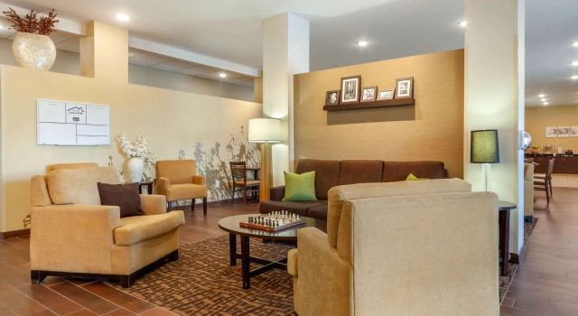 MainStay Suites Lincoln University Area, Reserva ahora Hotel Hoteles en Lincoln con piscina, Piscina