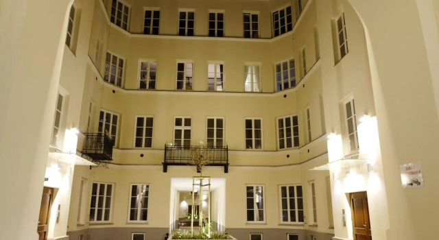 Apartment In the Heart of Warsaw, Забронировать Апартаменты/квартира Прага Северная 