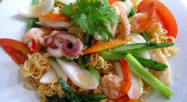 Семейный номер Standard с видом на озеро Hoang Phuc Hotel