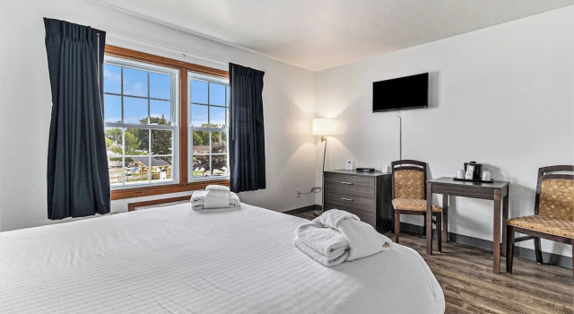 Двухместный номер Standard с видом на парк Snyders Shoreline Inn