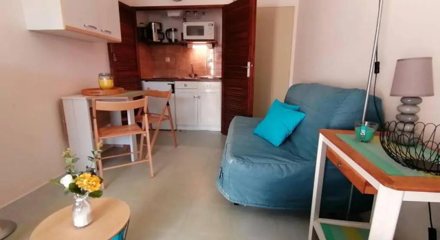 agréable studio avec terrasse à150m de la plage, Prenota Appartamento Hotel a Aquitania con parcheggio, Parcheggio