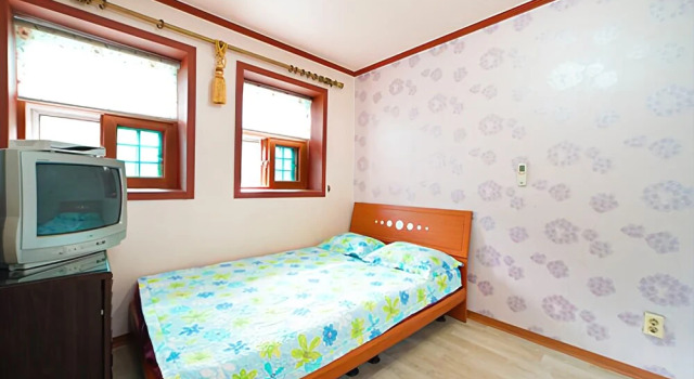 Hongcheon White House Pension, Boek Hotel Hotels in Gangwon-Do met parkeren, Parkeren