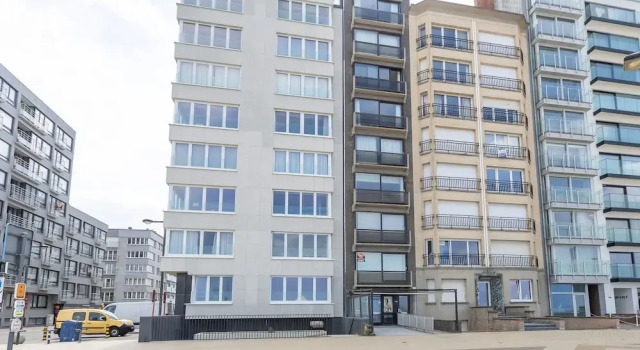 Beautiful Apartment With Direct sea View, Prenota Appartamento Hotel a Flanders con parcheggio, Parcheggio