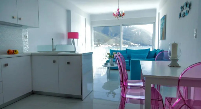 Seafront Luxury residence with amazing view, Забронировать Отель Отели периферии Ионических островов с парковкой, Парковка