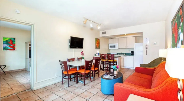 Номер Standard с 2 комнатами с балконом и с видом на океан Enchanted Isle Hollywood Beach Resort