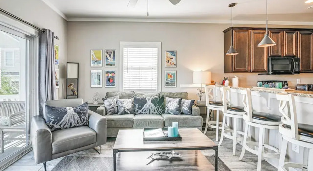 Walk to Shore: Myrtle Beach Home w Pool Access