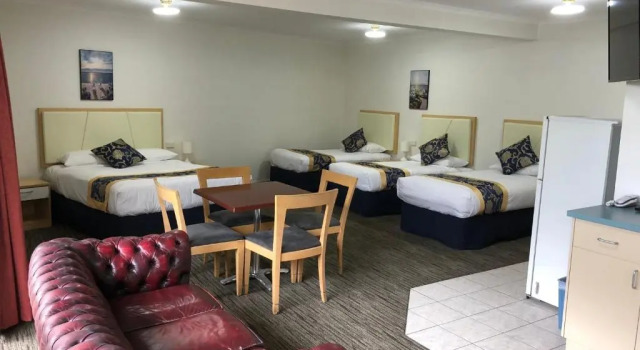 Семейный номер Standard Jacksons Motor Inn