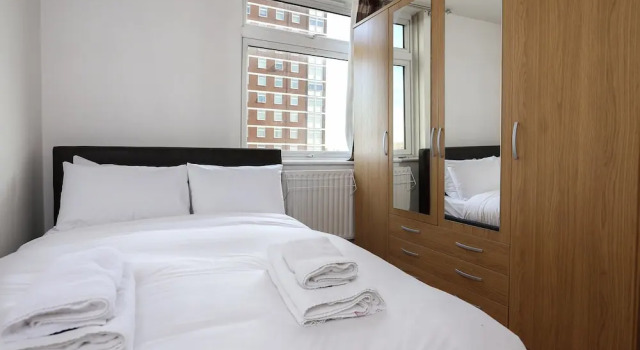 4 Bedroom Apartment in Shepherd's Bush Accommodates 10, Забронировать Апартаменты/квартира Апартаменты Лондона, рядом с Выставочный центр Olympia, Апартаменты/квартира