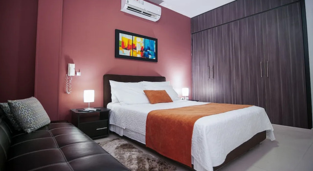 Sachar Lodging Apartahotel, Rezervovat Hotel Hotely v Santander s parkováním, Parkování