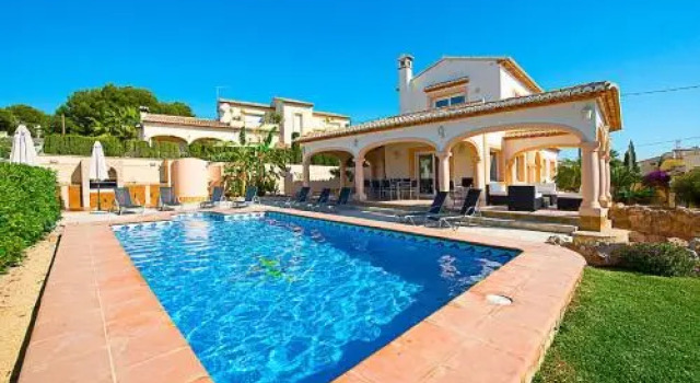 Villa Almendros