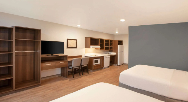 Четырёхместный номер Standard WoodSpring Suites Houston 288 South Medical Center