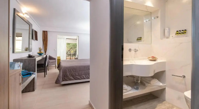 Полулюкс Lagomandra Hotel and Spa