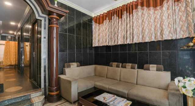 Hotel Sitara Inn By OYO Rooms, Rezervovat Hotel Hotely v Andhra Pradesh s parkováním, Parkování