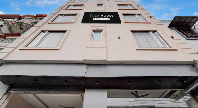 Super Townhouse Ram Talai Crossway Formerly Midway, Rezerwuj Hotel Amritsar Punjab