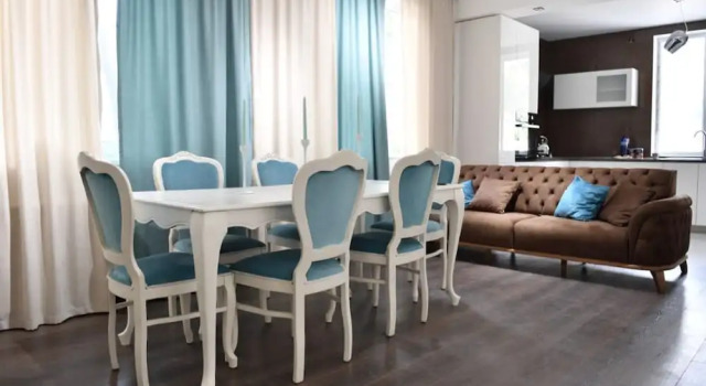 Lari, Varaa Hotelli Tbilisi Tbilisi Region