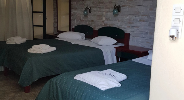 Трёхместный номер Standard Hotel Naxos Beach