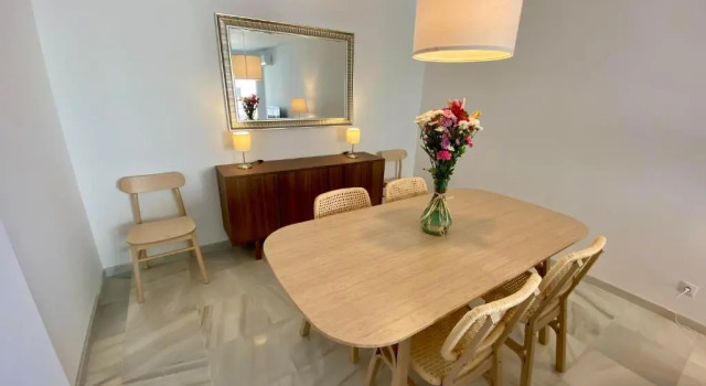 Apartment Overlooking the Beach, Забронировать Апартаменты/квартира Марбелья Коста-дель-Соль, рядом с Марина Ла Бахадилья