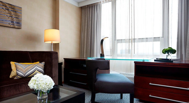 Двухместный полулюкс c 1 комнатой Renaissance Columbus Downtown Hotel