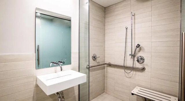 Двухместный номер для гостей с ограниченными возможностями SOVA Micro-Room & Social Hotel
