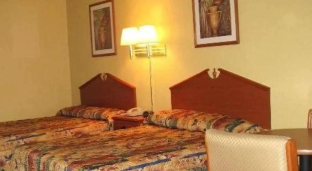 Fairview Inn - Osceola, Boek Hotel Hotels in Missouri met zwembad, Zwembad