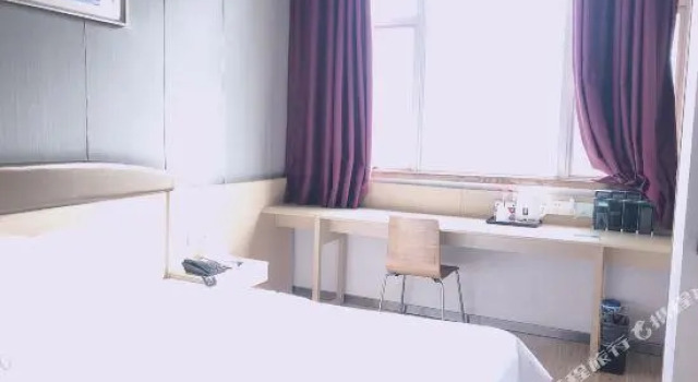Двухместный номер Standard 7 Days Inn Huaqiangbei Subway Station