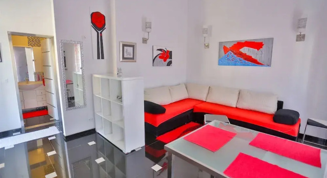 Apartmani Kuic, Rezerwuj Hotel Hotele w Split-Dalmatia County z parkingiem, Parking