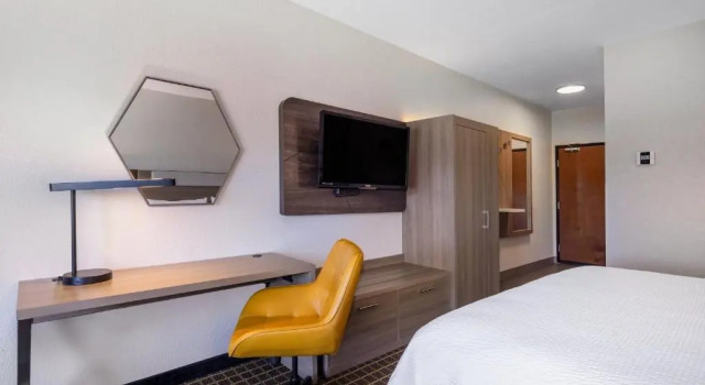 Номер Standard Holiday Inn Express & Suites Pittsburg by IHG