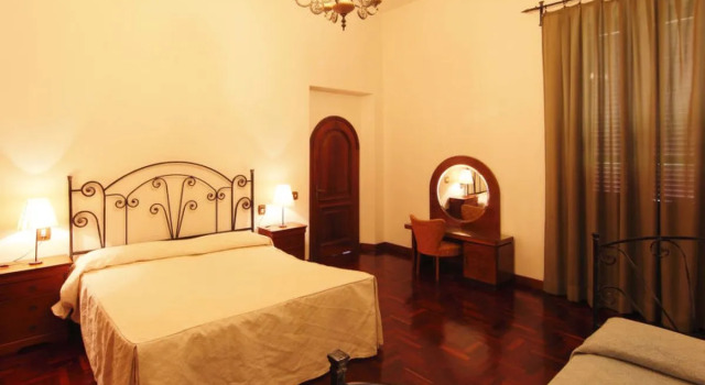 Villa SantAlbino, Prenota Villa Hotel a San Miniato con piscina, Piscina