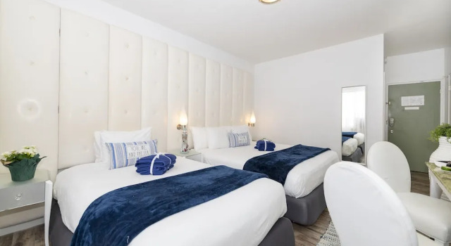 Номер Premium Norman's Hotel and Dining