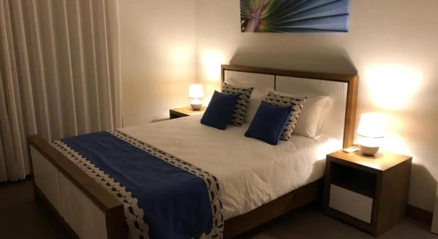 Penthouse 3 chambres Vue Lagon imprenable, Book Hotel Calodyne Mauritius North Coast